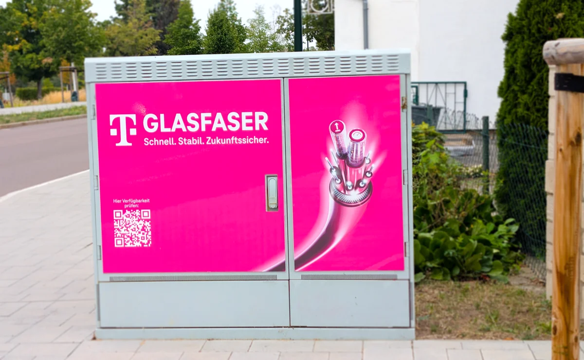 Glasfaser-Ausbau: Verteiler von der Telekom