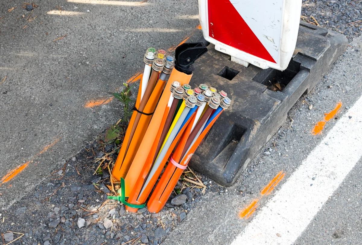 bereits wieder befüllter Trenching-Kanal (Mini)